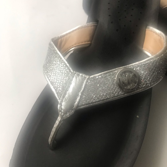 Flip flop wedges by Michael lors size 10 - Picture 2 of 5